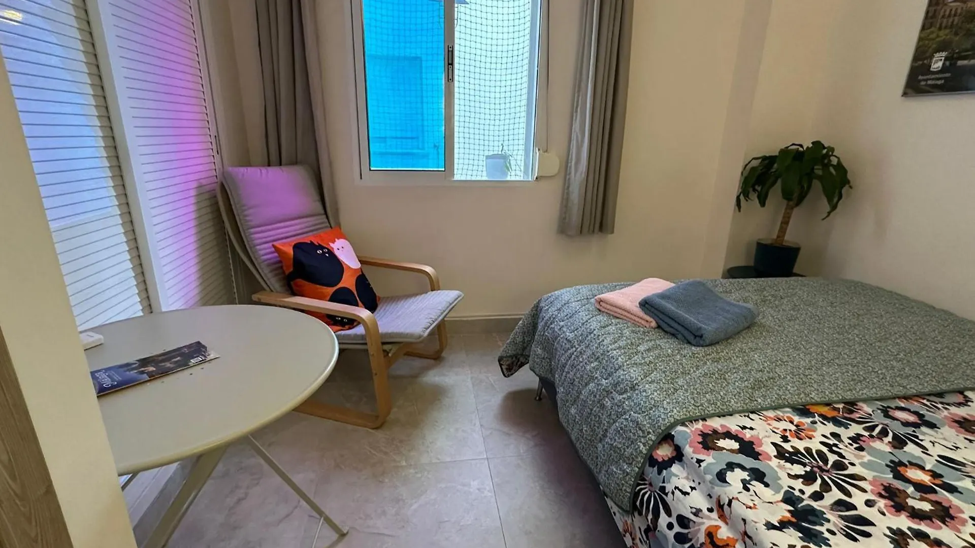 Homestay szállás Peaceful Little Bedroom - Shared Home With 2 Cats Málaga
